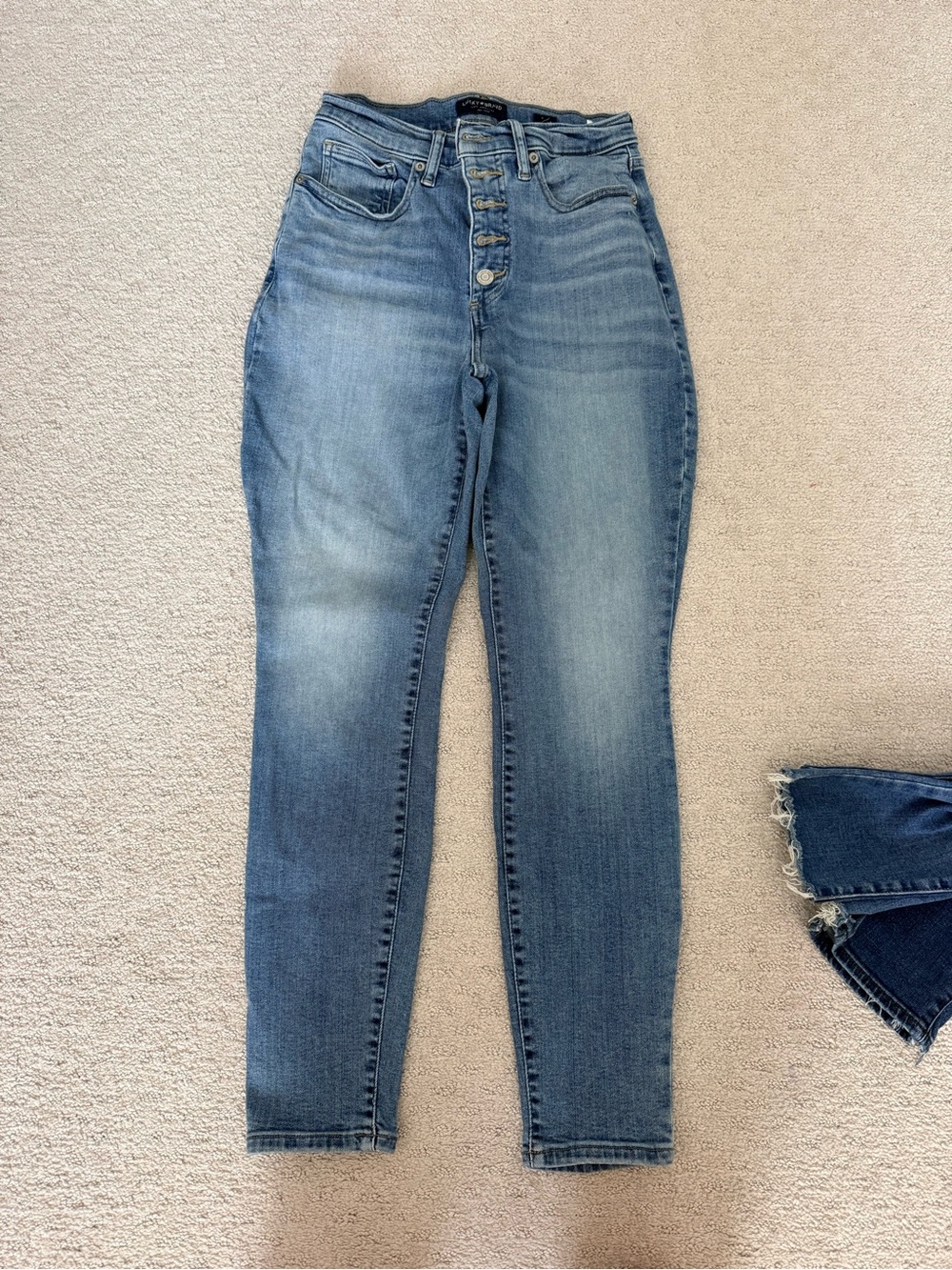 Lucky Brand, size 27. 5 pairs of Light to Dark Washes! - Picture 6 of 16